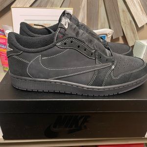 Air Jordan 1 Low OG Travis Scott
Black Phantom' size 12